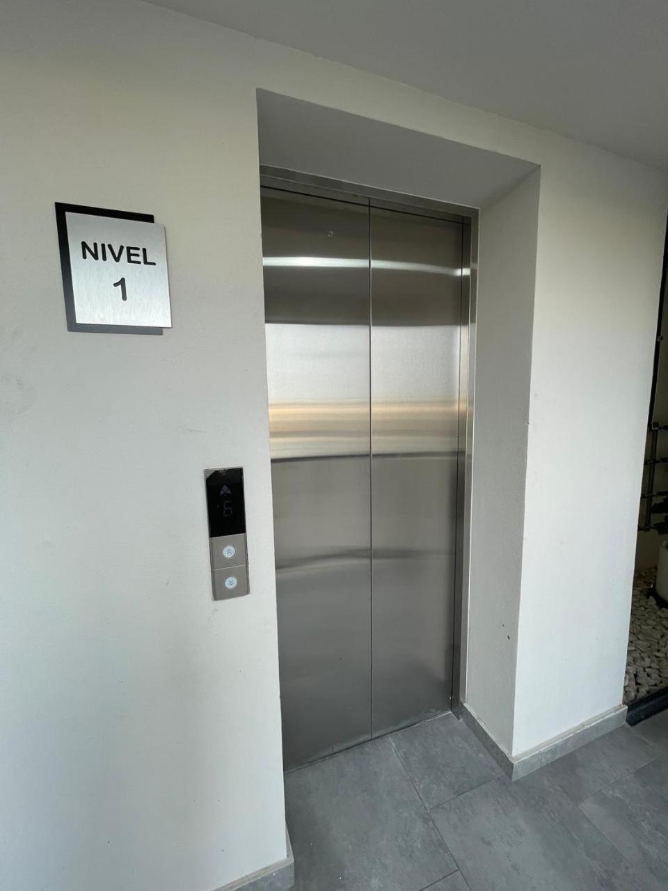 Depa Familiar Centrico Gdl Con Estacionamiento Apartamento Guadalajara Exterior foto